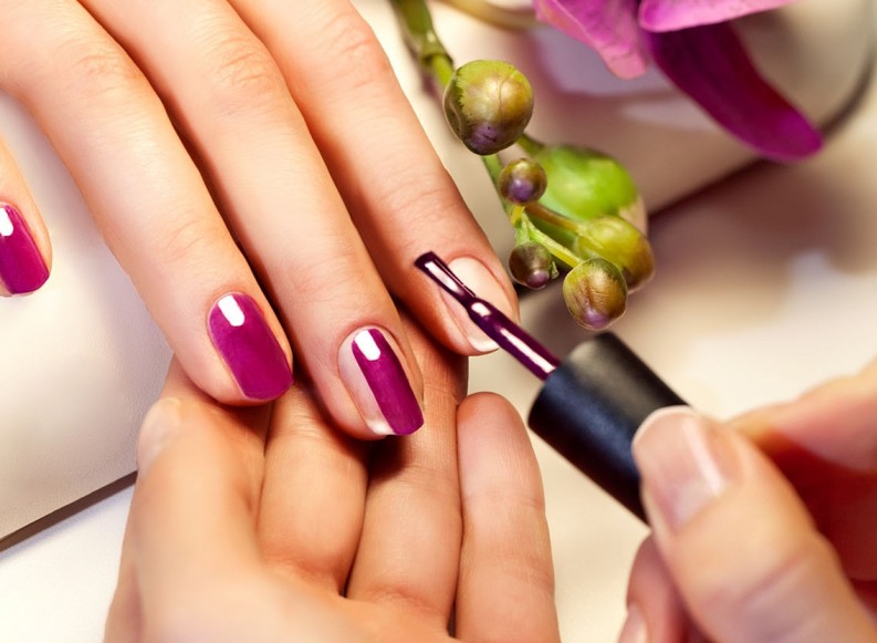 Comment réussir sa pose de vernis à ongles