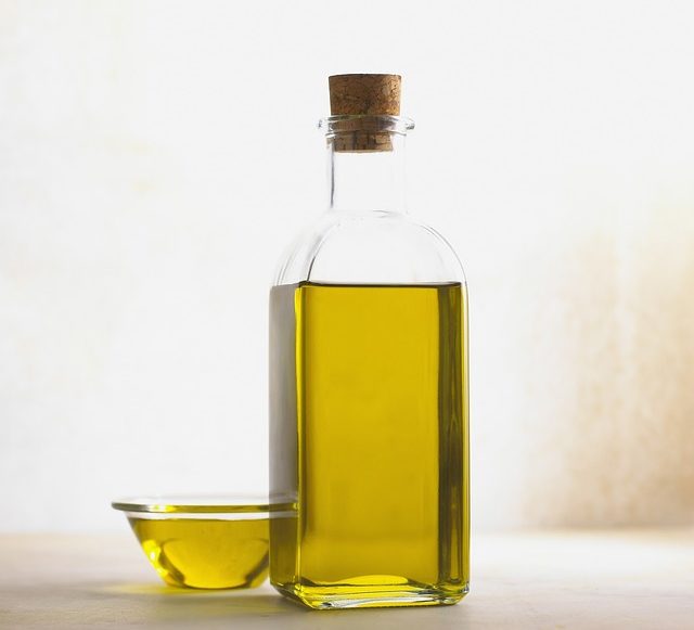 Permalink to Astuces beauté : comment bien utiliser l’huile de ricin ? Astuces beauté : comment bien utiliser l’huile de ricin ?
