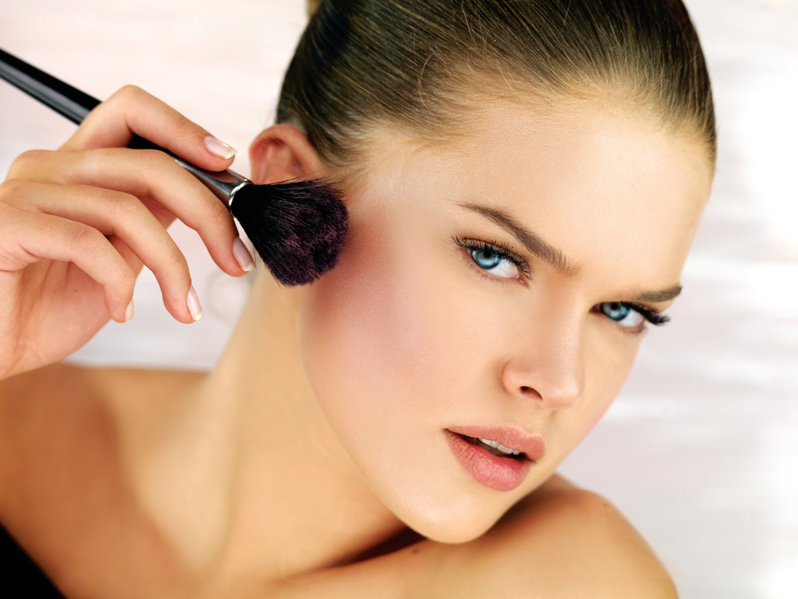 mettre du blush